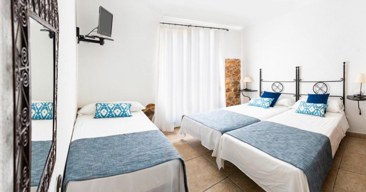 Hostal Tres Molins Jesus Pobre Exterior photo