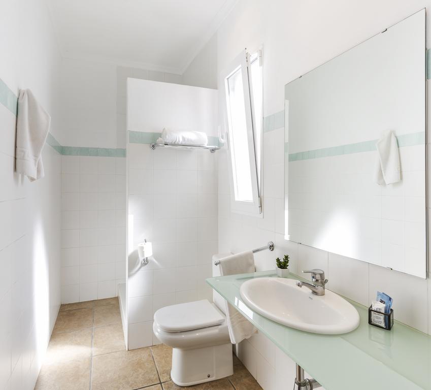 Hostal Tres Molins Jesus Pobre Exterior photo